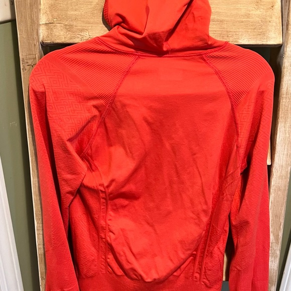 Athleta Long Sleeve with Hood Top - Picture 9 of 10
